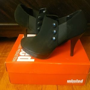 Unlisted A Kenneth Cole Production booties